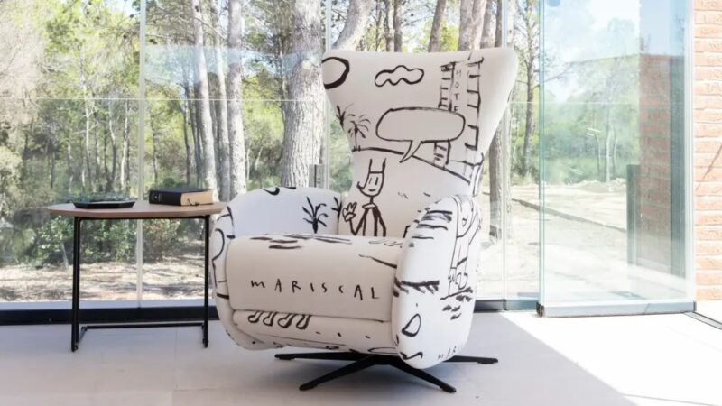 Mondrian relax armchair design patterned by Mariscal