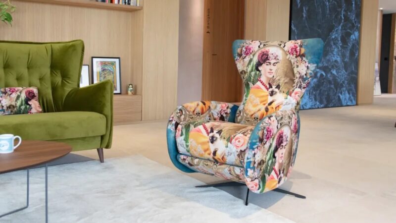 Mondrian Sillon Fama oct2023 01