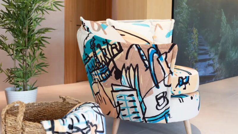 Volta round swivel armchair with Mariscal pattern