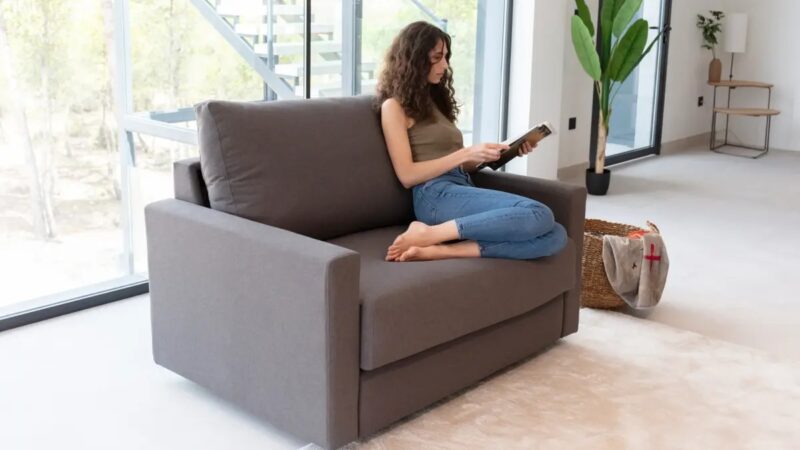 Single sleeper chair