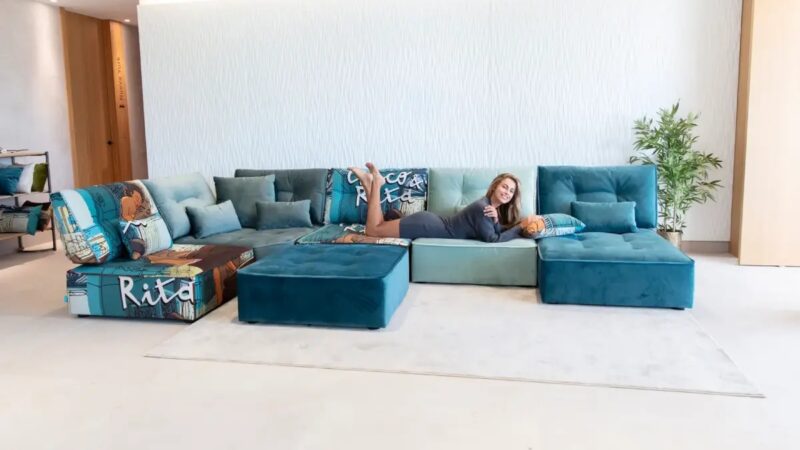Arianne Love modular low sofa in blue and Mariscal pattern