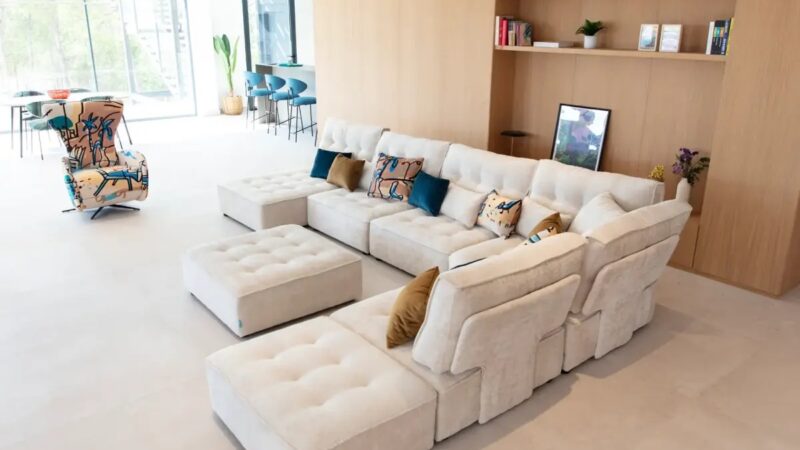 Arianne Love modular low sofa in beige color