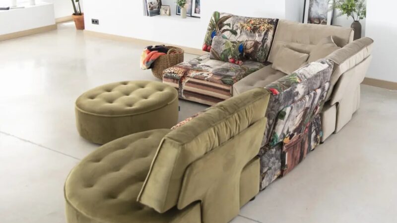 Arianne Love, Fama modular sofa with La Ligne 29 print