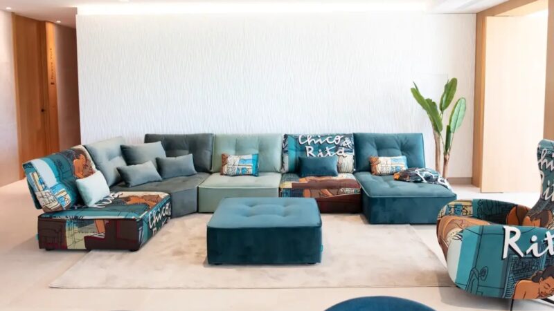 Arianne Love modular low sofa in blue and Mariscal pattern