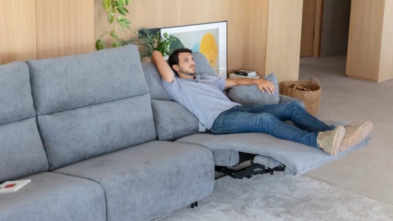 Axel Sofa Relax Fama octubre2023 04