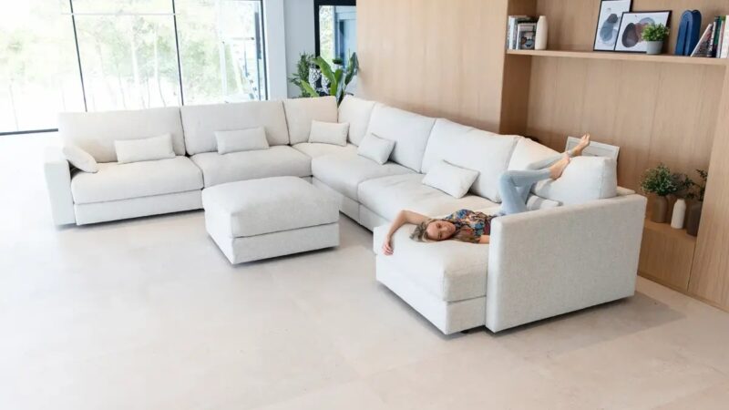 Sofá modular gris claro