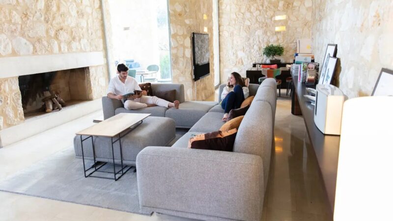 Klee-sofa-2022-baja-02