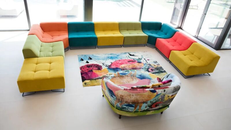 Luci Pop sofa fama 2019 02