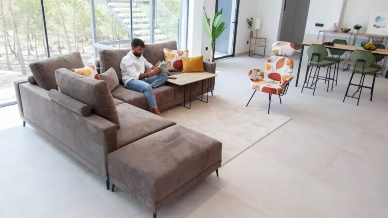 Tempo sofa and Fourmi armchair by Fama