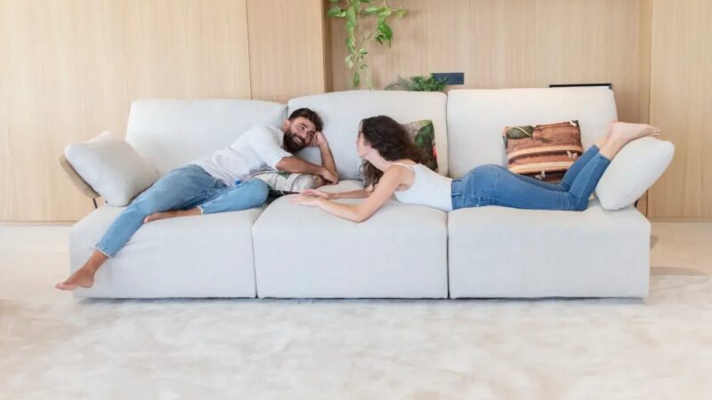 Teseo modular sofa with linen upholstery