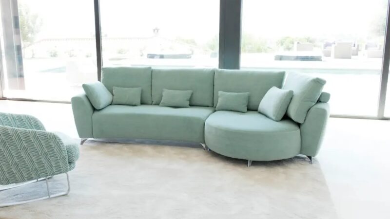Valentina sofa Fama 2019 02